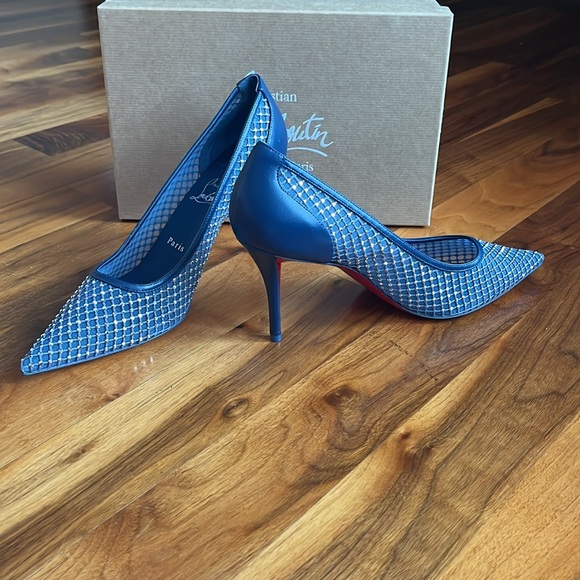 CHRISTIAN LOUBOUTIN
Apostropha Pump, Mesh Chrystal Embellished, NEW - Picture 13 of 16